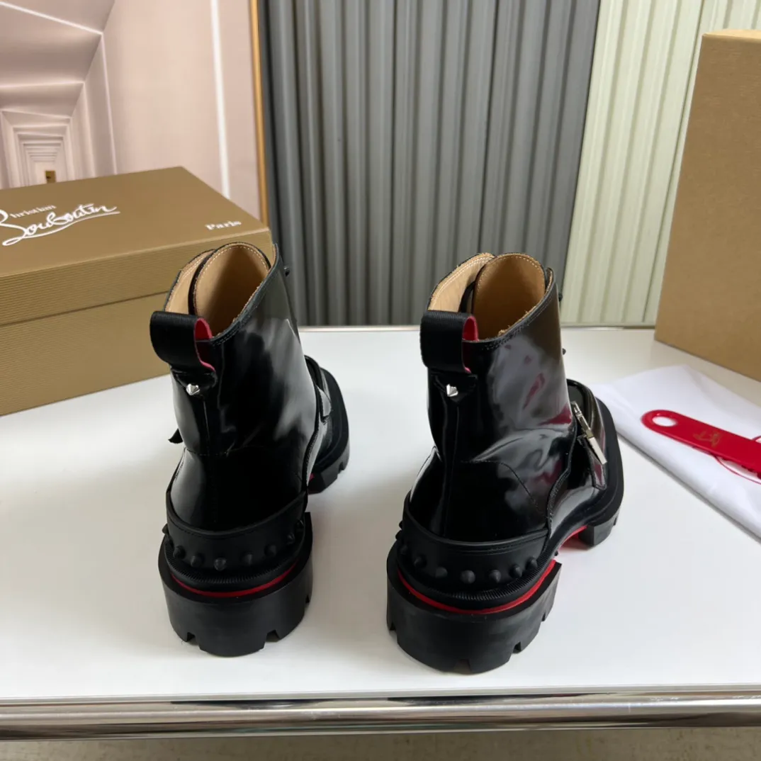 Men's shoes 💰800💰 CL popular red-soled boots 🆑1:1 original mold, Christian* Louboutin, imported open-edge beaded cowhide leather on the upper + water-dyed cowhide lining, original outsole ⬆️ wear-resistant and non-slip, full set of counter packaging 🎁38-45 (38.45 for customization, non-refundable)